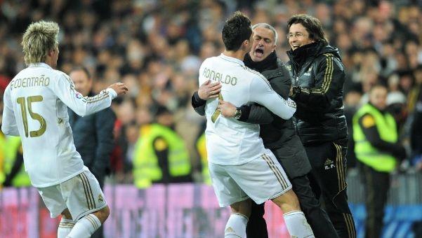 德天空：费内巴切想在冬窗引进莱万，但被莱万拒绝了（德天空：费内巴切冬窗求购莱万遭其拒绝）