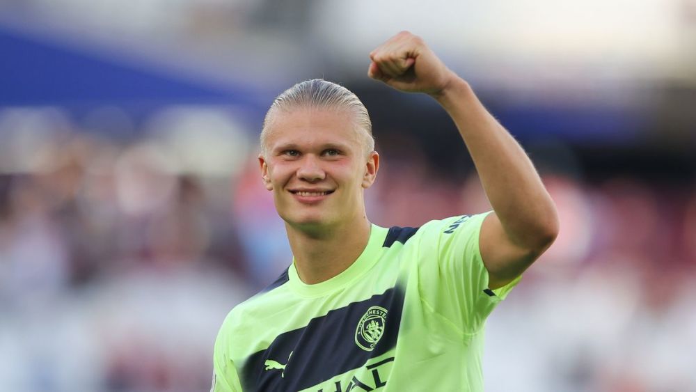 混团世界杯最新战报：王曼昱赢孙颖莎老乡，王楚钦感谢队友，张本智和输球！（混团世界杯赛况速递：王曼昱挑落孙颖莎老乡，王楚钦致谢队友，张本智和遭遇失利）