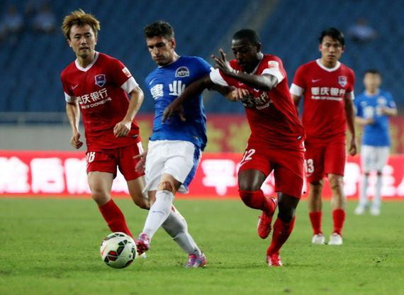 斯皮纳佐拉：我们没能踢好，感觉本菲卡更强、更具侵略性（斯皮纳佐拉直言发挥不佳：本菲卡实力与侵略性占上风）